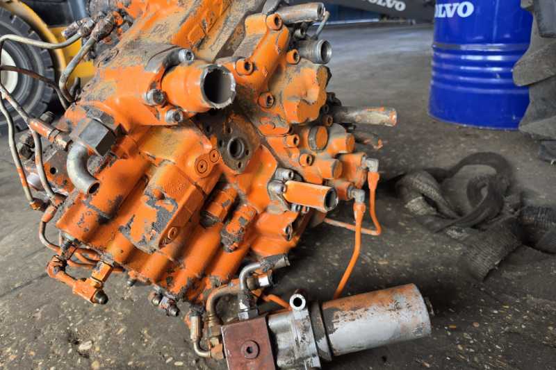 OmecoHub - Immagine FIAT HITACHI EX215